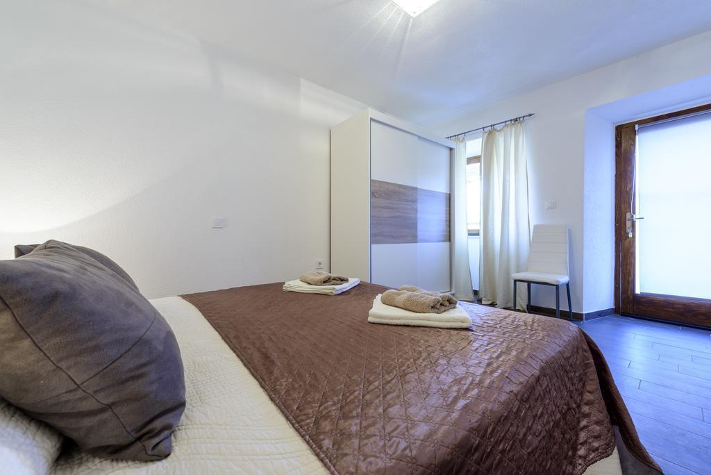 Apartment Mistral - Cosy Apartment With Sea View Molunat Exteriör bild